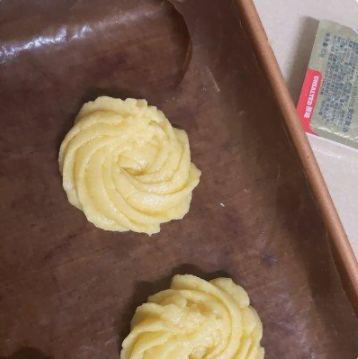 超級香酥的黃油曲奇，做起來很簡單，烘焙小白一做就會